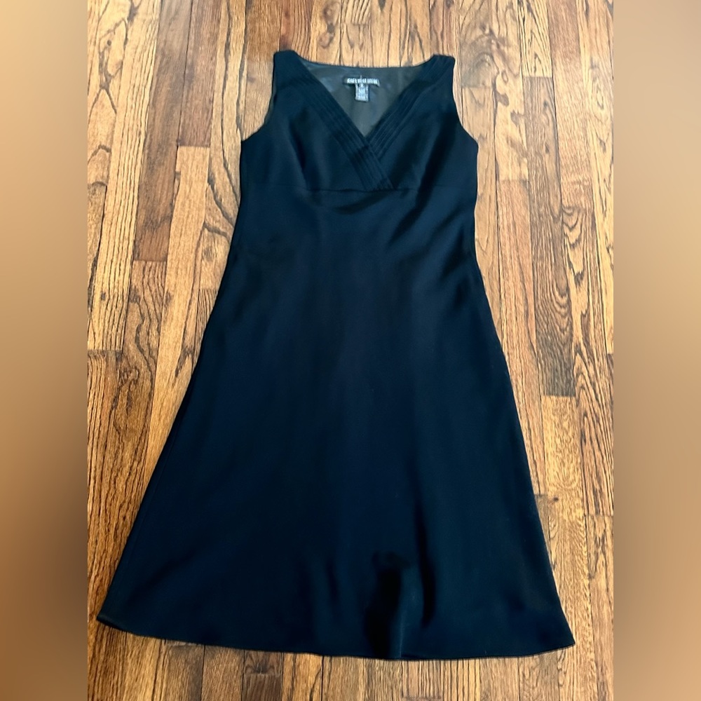 🦋 Women’s Jones Wear Black Ruffle Dress 10